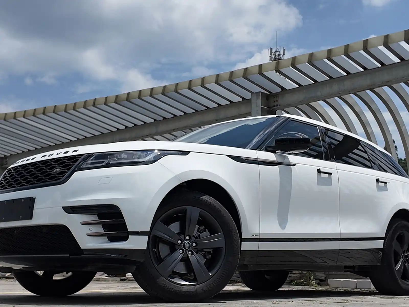 Фото 4 - Land Rover Range Rover Velar