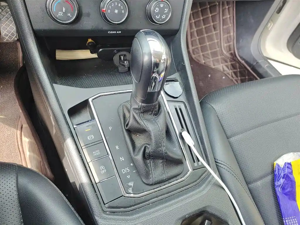 Volkswagen Lavida 2022 1.5L Auto Comfort Edition фото 7