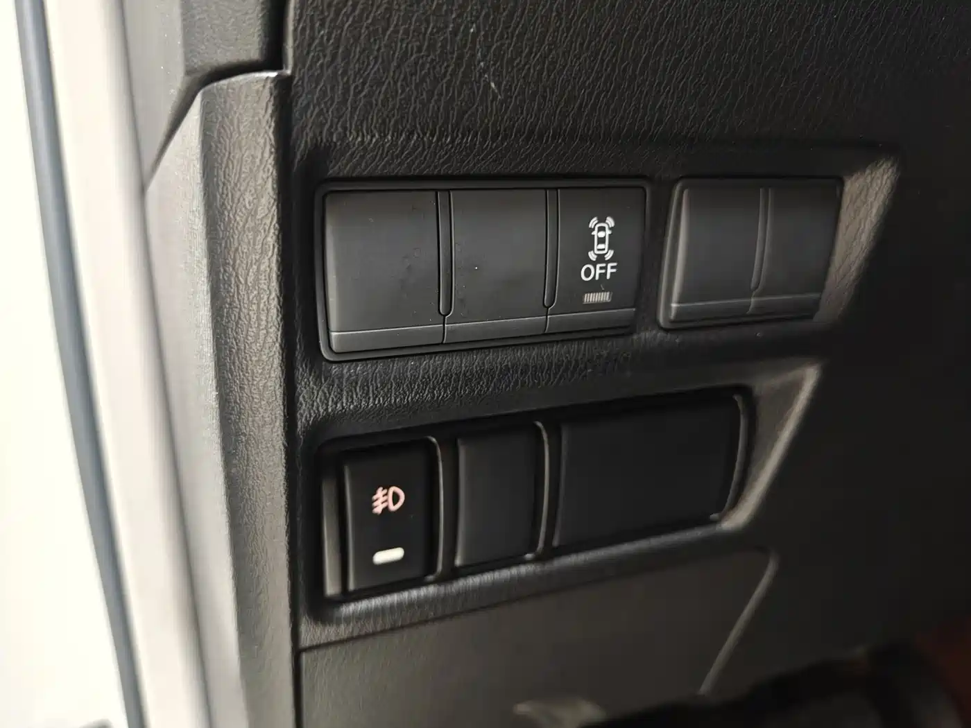 Nissan Patrol 2018 4.0L Leadership фото 11