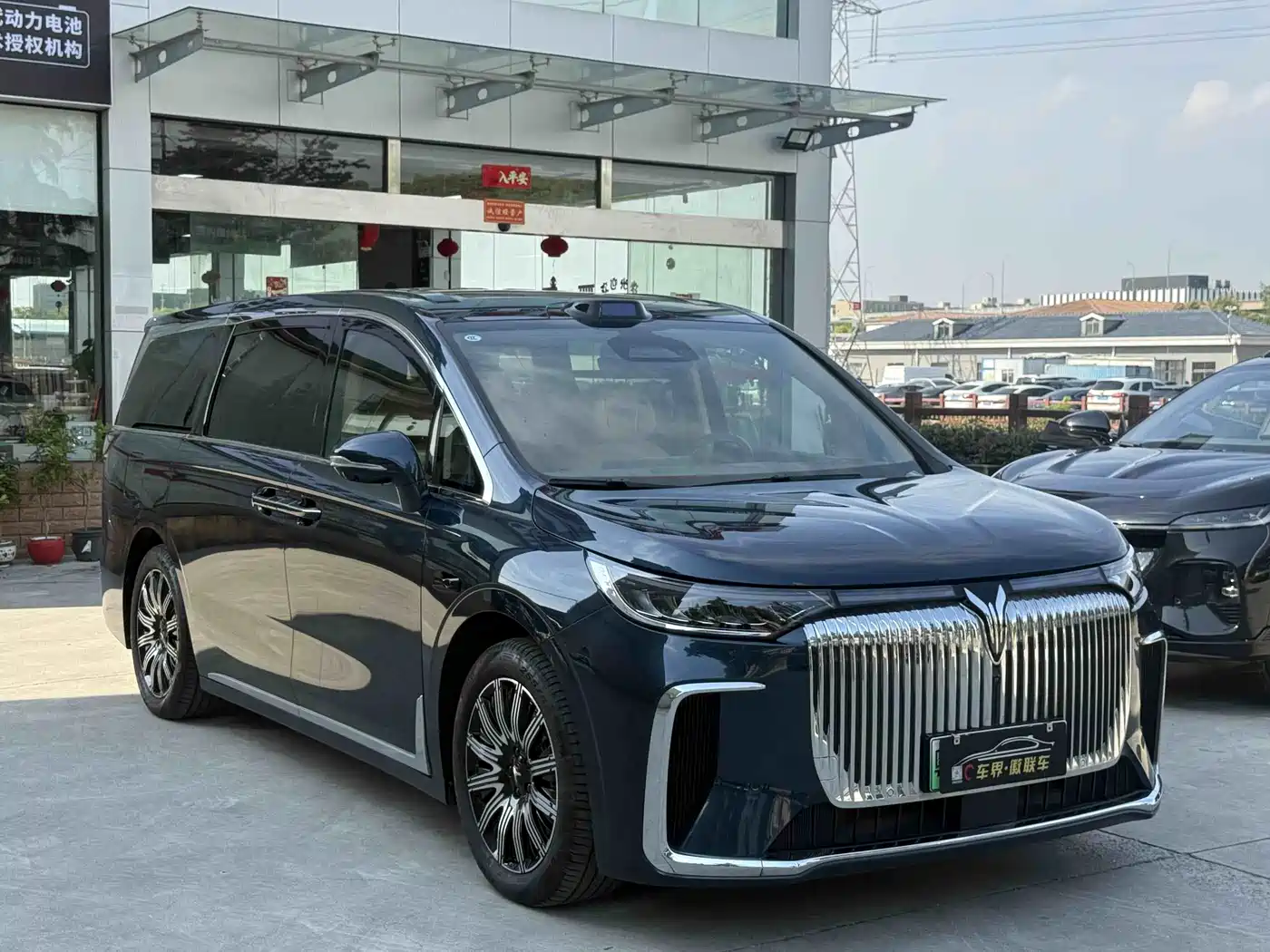 Voyah Auto Voyah Dreamer 2025 Model EV 4WD Premium QianKun Edition фото 2