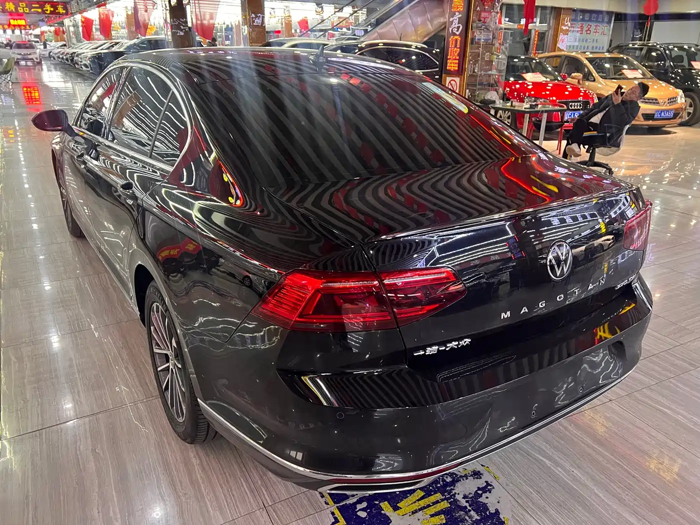Volkswagen Magotan 2021 330TSI DSG 30th Anniversary Edition фото 3