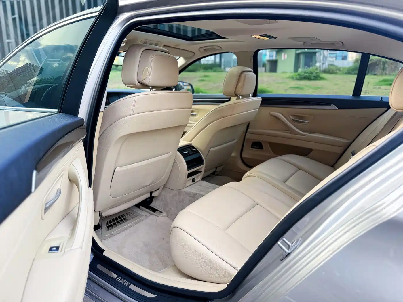 BMW 5 Series 2013 525Li Leadership фото 13