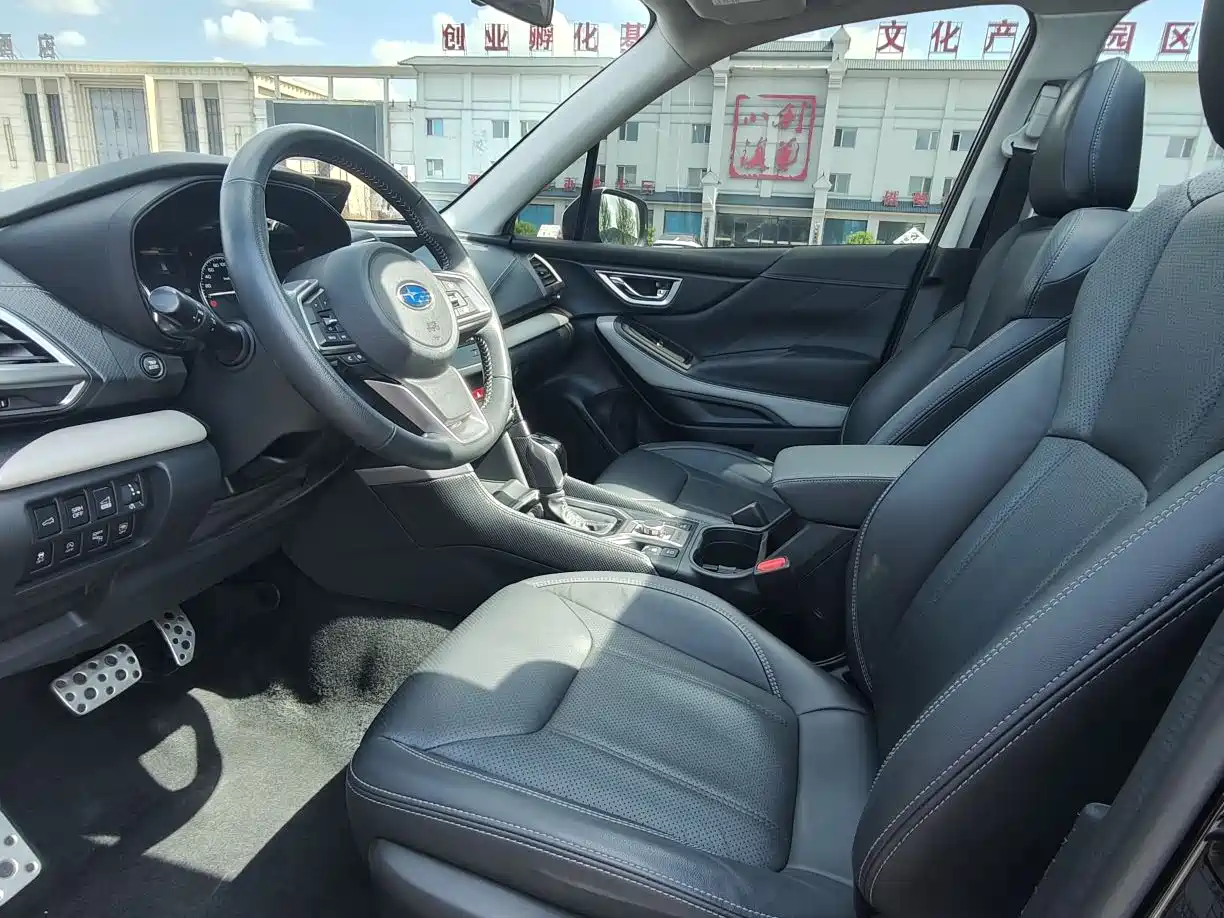Subaru Forester 2022 2.0i AWD Flagship Edition with EyeSight фото 7