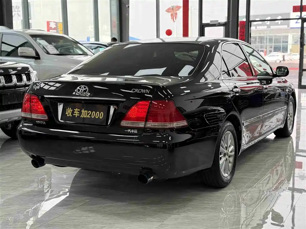 Toyota Crown 2005 Model 3.0L Royal Saloon фото 8