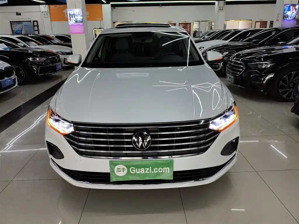 Volkswagen Lavida 2023 1.5L Auto Luxury Edition фото 3