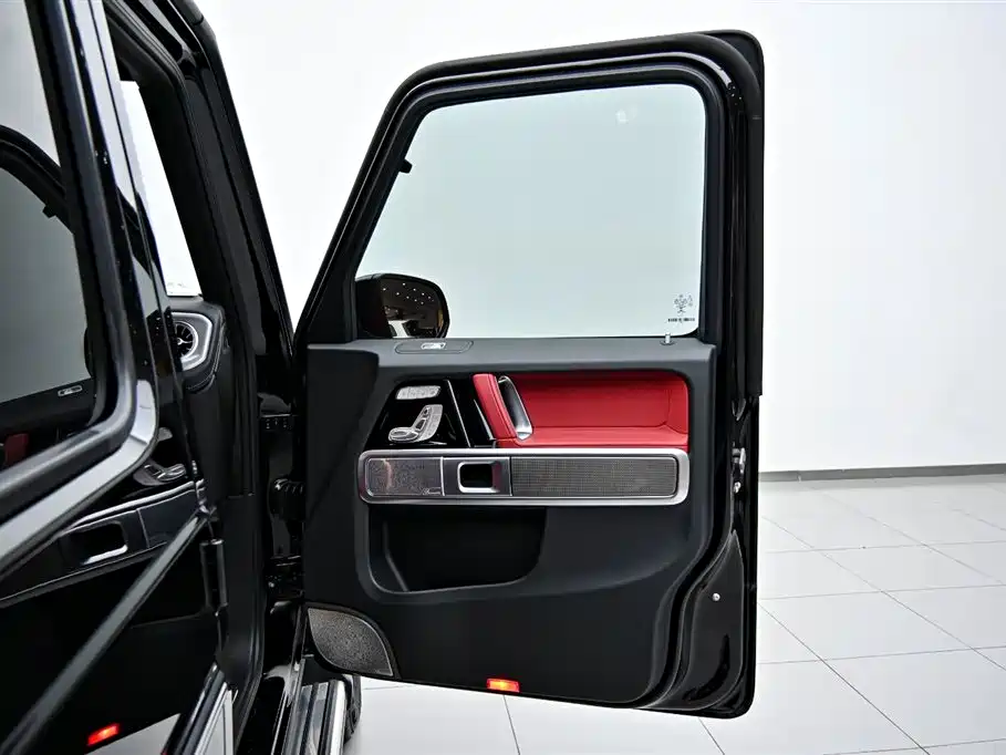 Mercedes-Benz G-Class 2023 G 500 фото 21