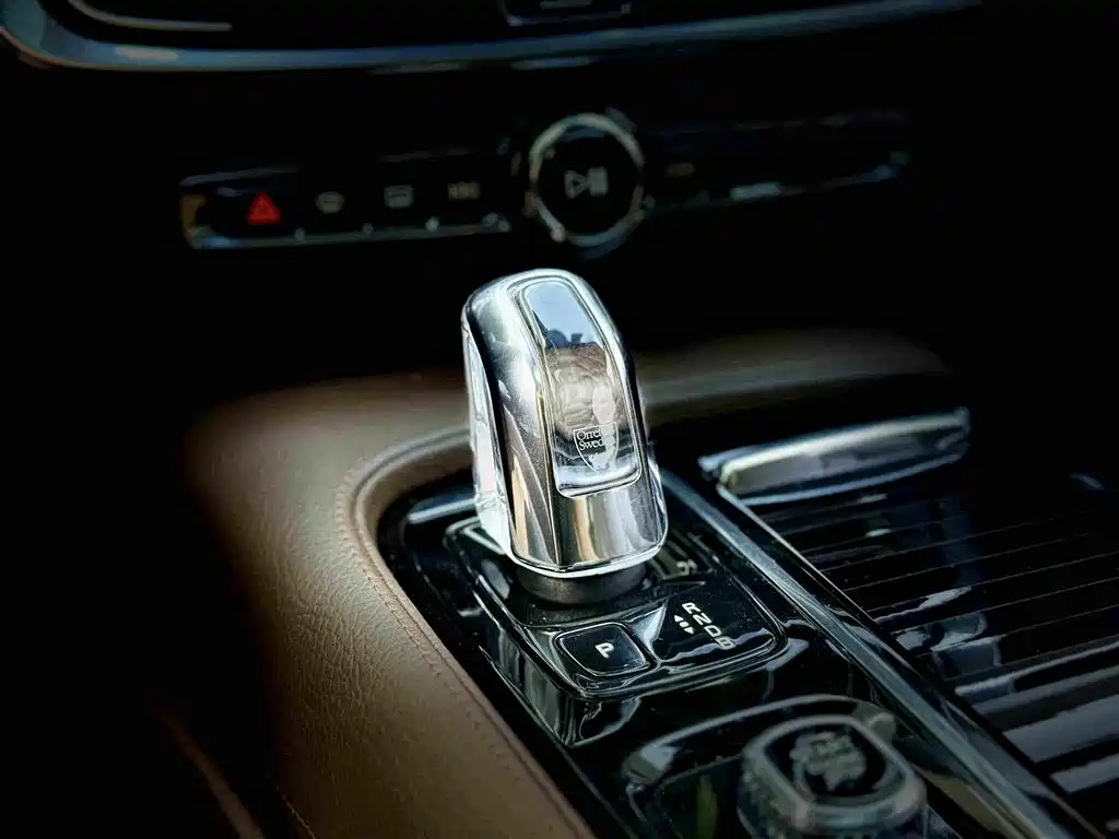 Photo 17 - Volvo S90 Plug-in Hybrid