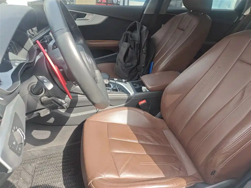 Audi A4L 2018 30th Anniversary 45 TFSI quattro Personality Sport фото 8