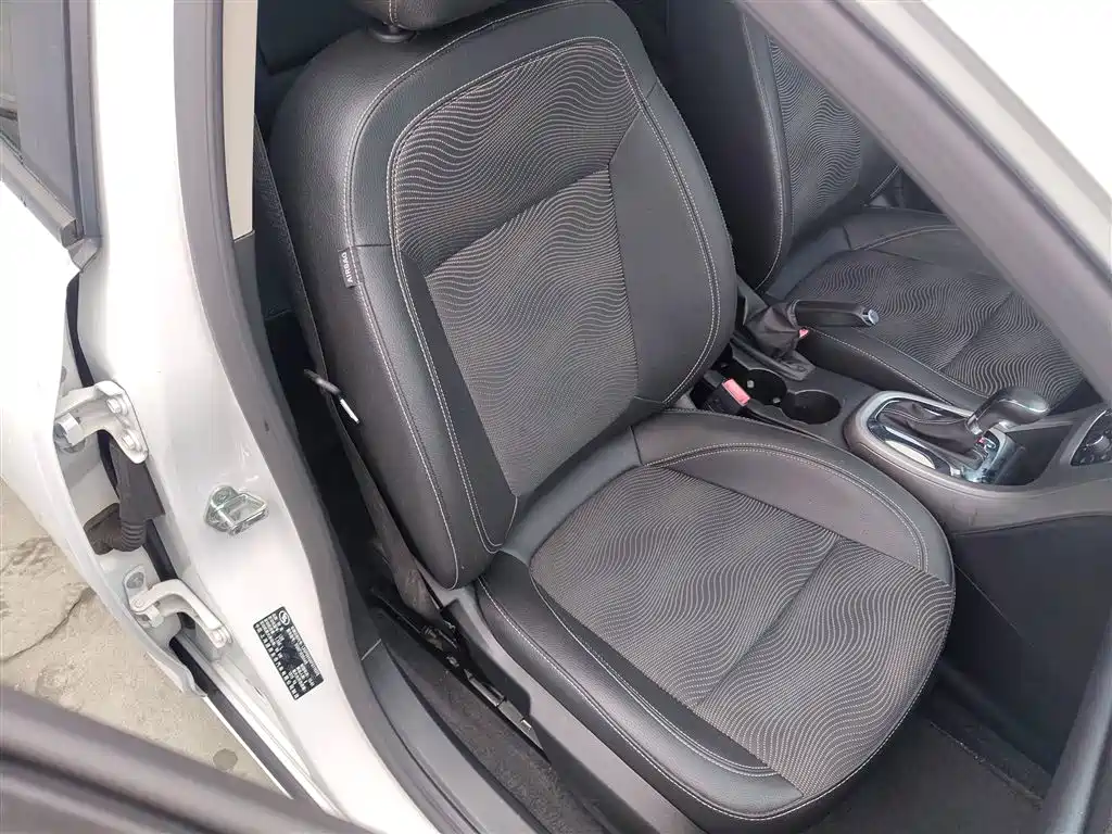 Buick Excelle 2014 XT 1.6L Automatic Fashion фото 20