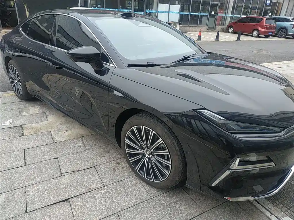 Geely Galaxy Galaxy Xingyao 8 2025 130km EM-P Starship Edition фото 22