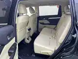 Фото 11 - Toyota Highlander