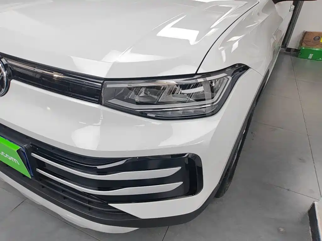 Volkswagen Tharu, миниатюра 24