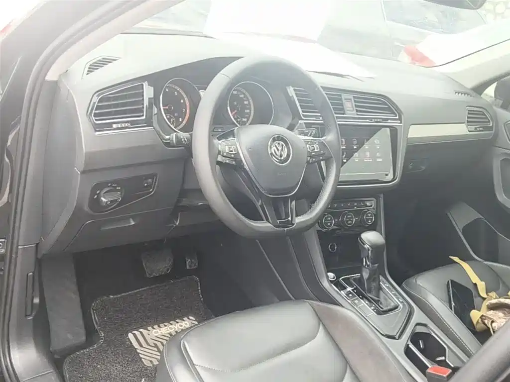 Volkswagen Tiguan L 2019 Facelift 330TSI Auto 2WD Smart Luxury China VI фото 10