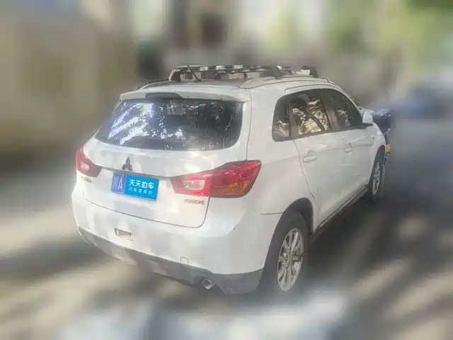 Mitsubishi ASX 2013 1.6L Manual 2WD Standard — фото 2