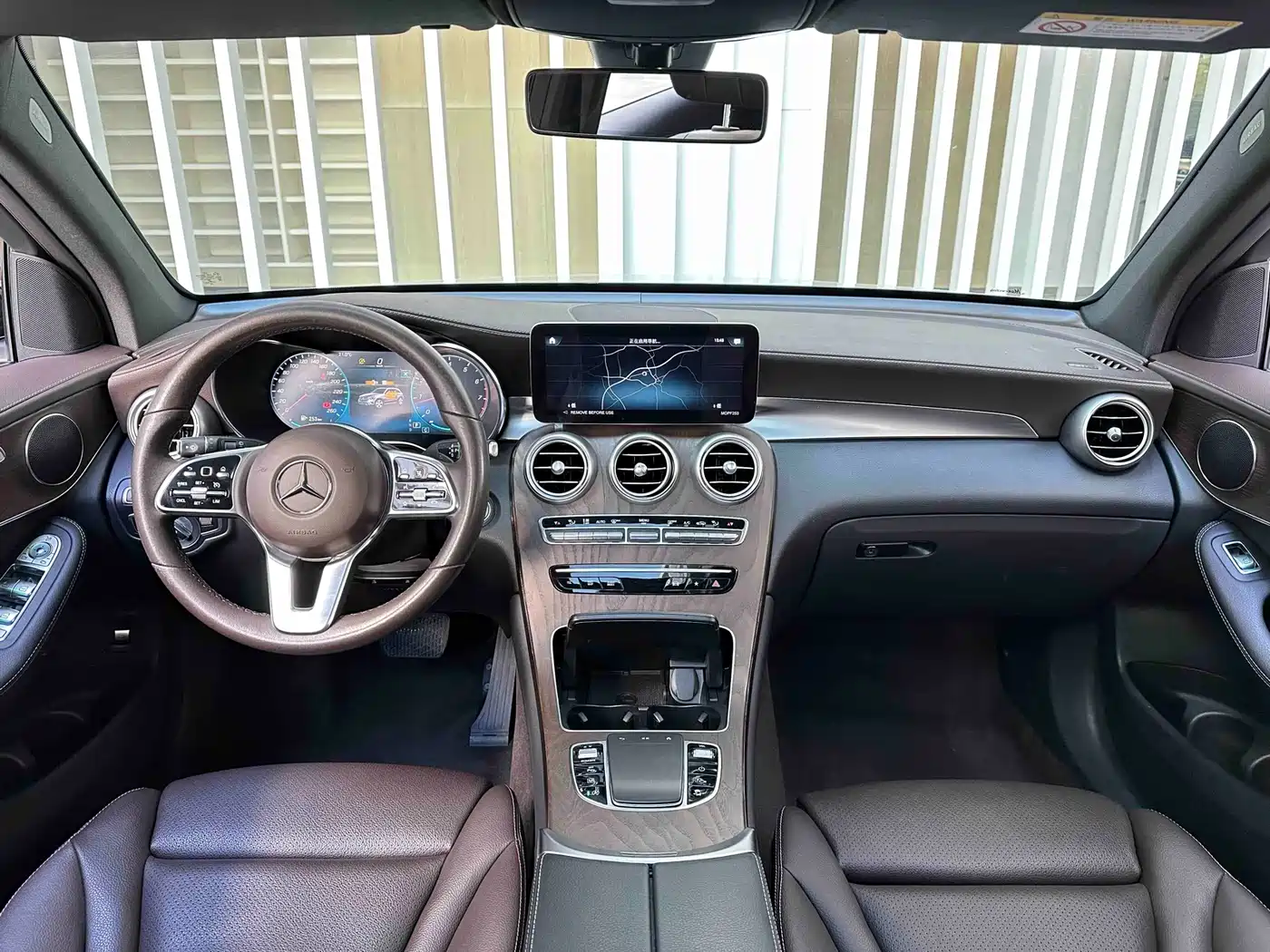 Mercedes-Benz GLC 2022 Facelift GLC 300 L 4MATIC Dynamic Collector's Edition фото 15