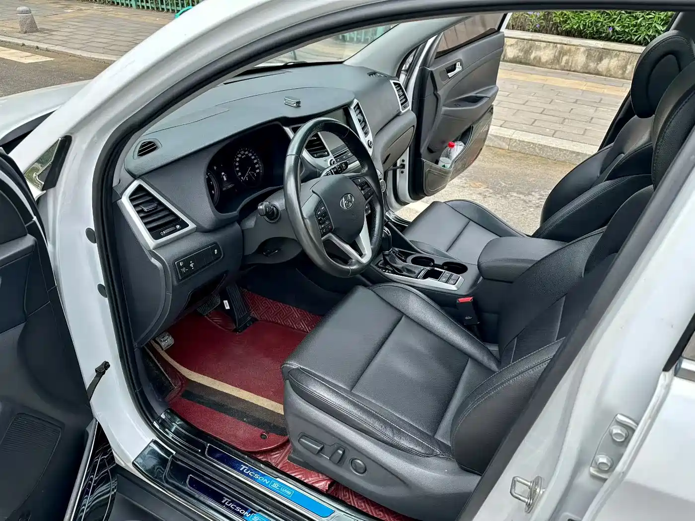 Hyundai Tucson 2018 1.6T DCT 2WD 15th Anniversary Special Edition фото 6