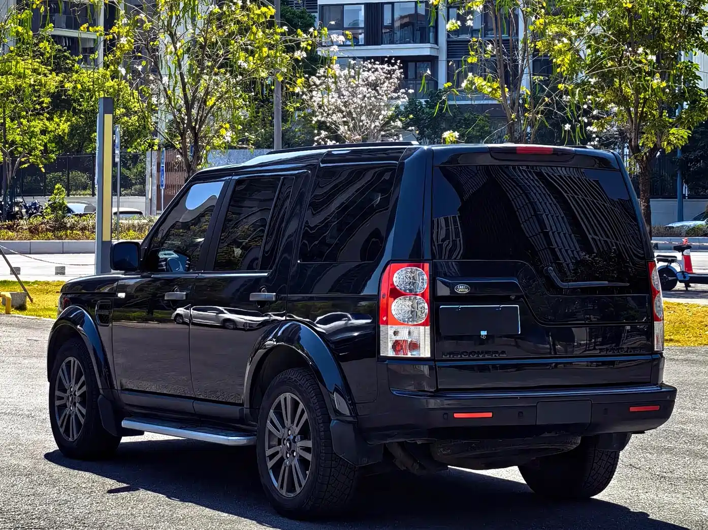 Land Rover Discovery 2011 3.0 SDV6 HSE Diesel фото 6