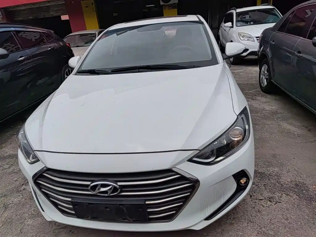 Hyundai Elantra 2016 Model 1.6L Automatic Smart Elite фото 3