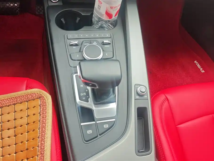 Audi A4L 2018 30th Anniversary 30 TFSI Progressive фото 16