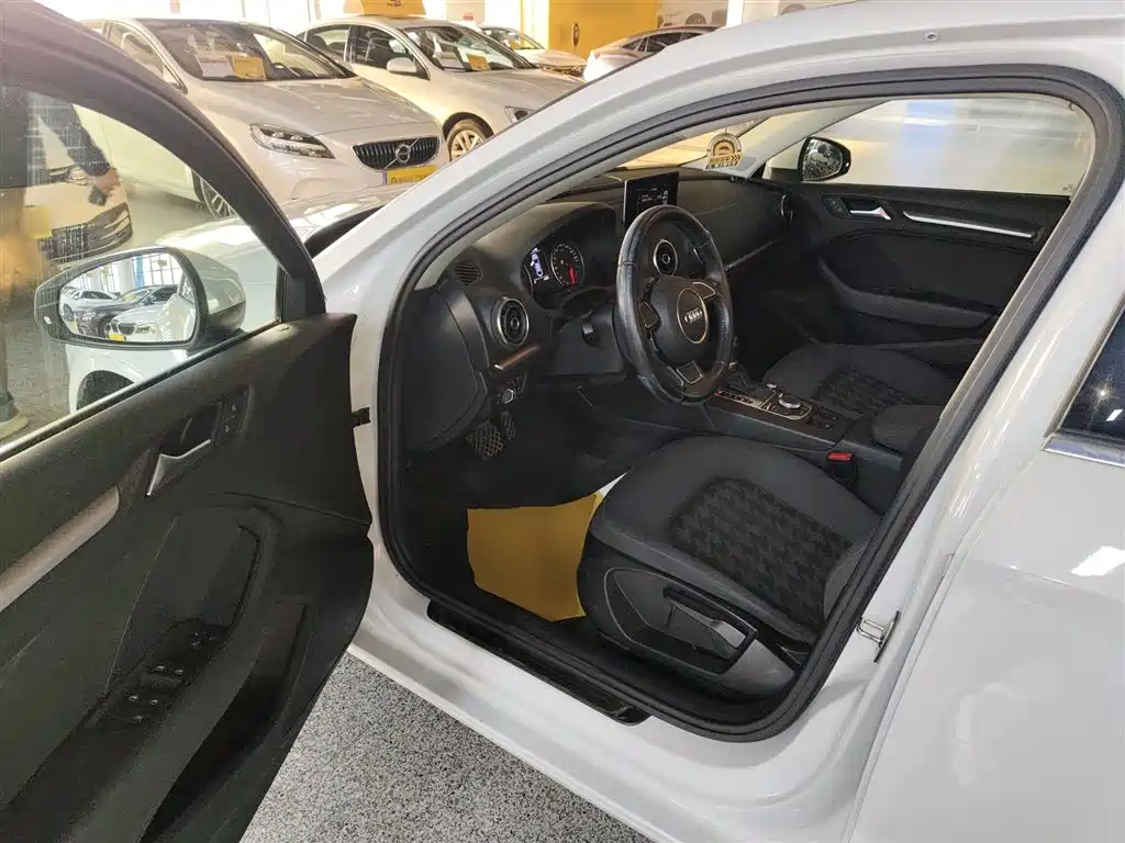 Audi A3 2016 Limousine 35 TFSI Progressive фото 16