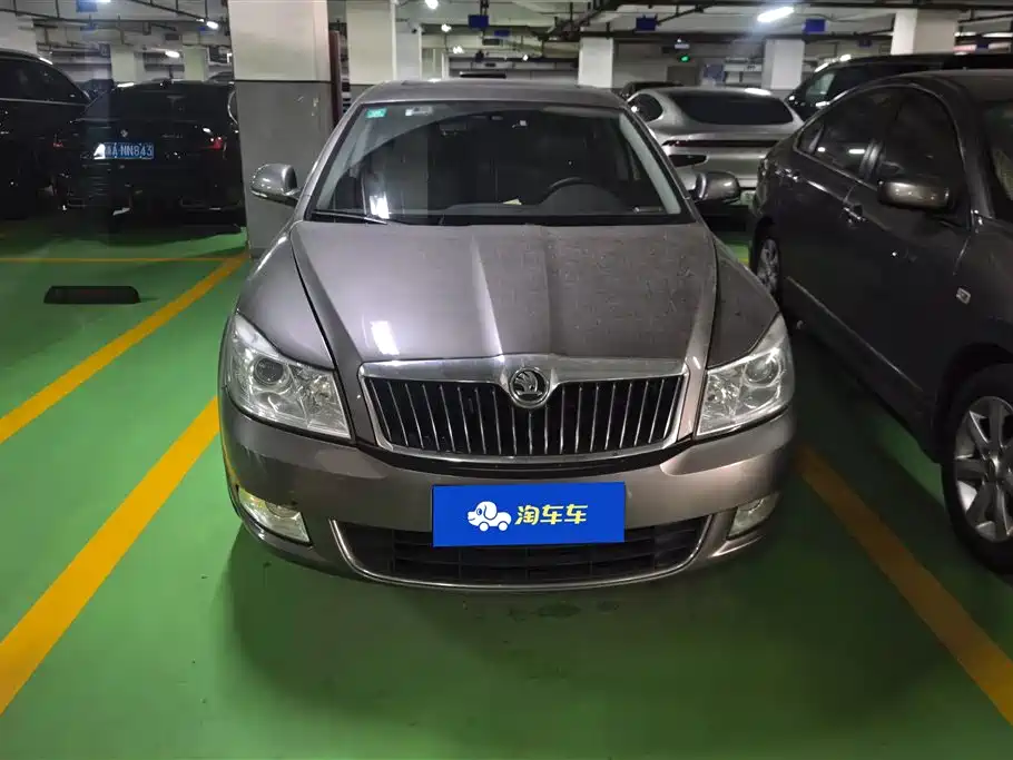 Škoda Octavia 2014 1.6L Auto Yijun Edition фото 2