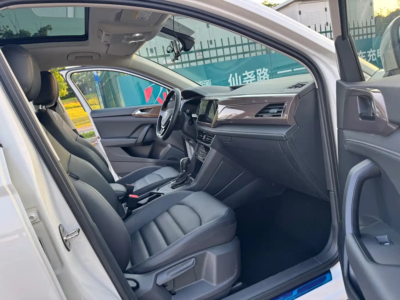 Volkswagen Tharu 2021 Model 280TSI 2WD Luxury Edition фото 12
