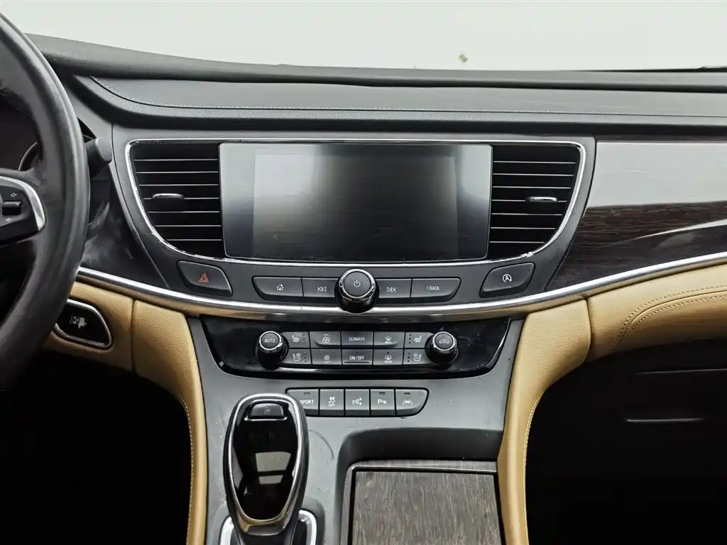 Buick LaCrosse 2016 Model 28T Luxury фото 12