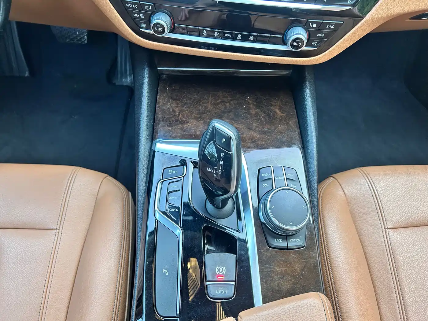 BMW 5 Series 2018 528Li Launch Special Edition фото 17