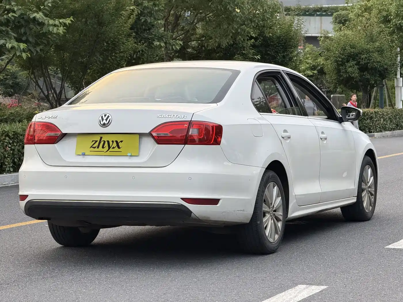Volkswagen Sagitar 2014 Facelift 1.6L Automatic Comfort фото 5