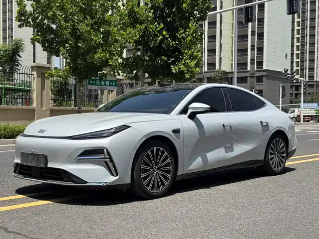 Geely Galaxy Galaxy Xingyao 8 2025