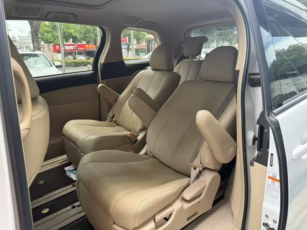 2017 Toyota Previa