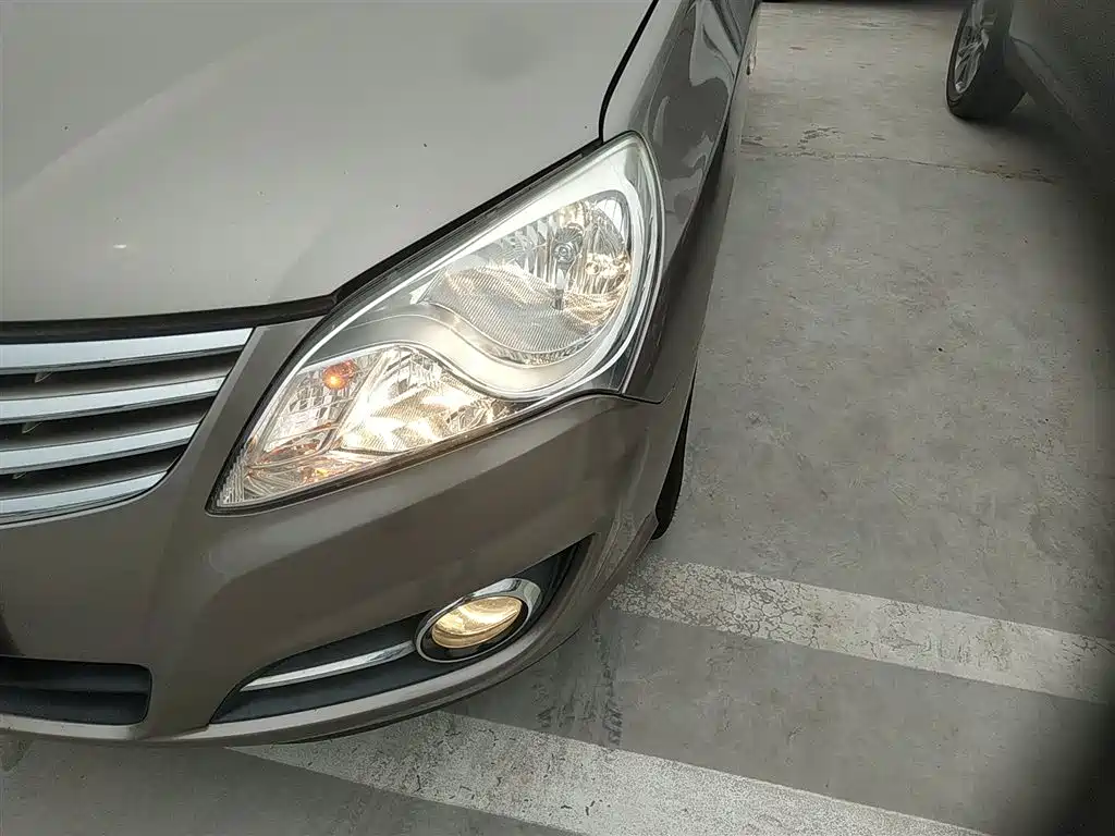 Hyundai Elantra 2015 1.6L Automatic Comfort фото 24