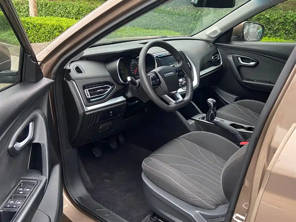Jetour X70M 2020 2020 1.5T Manual Value Partner 6-seater