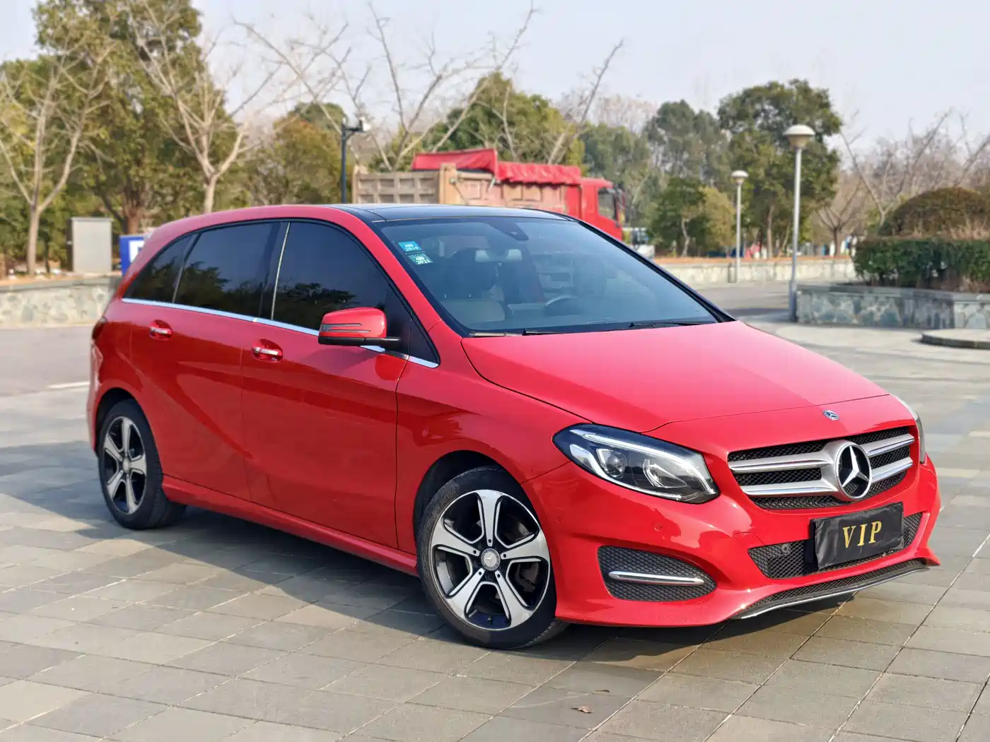 Mercedes-Benz B-Class 2017 B 200 Luxury фото 3