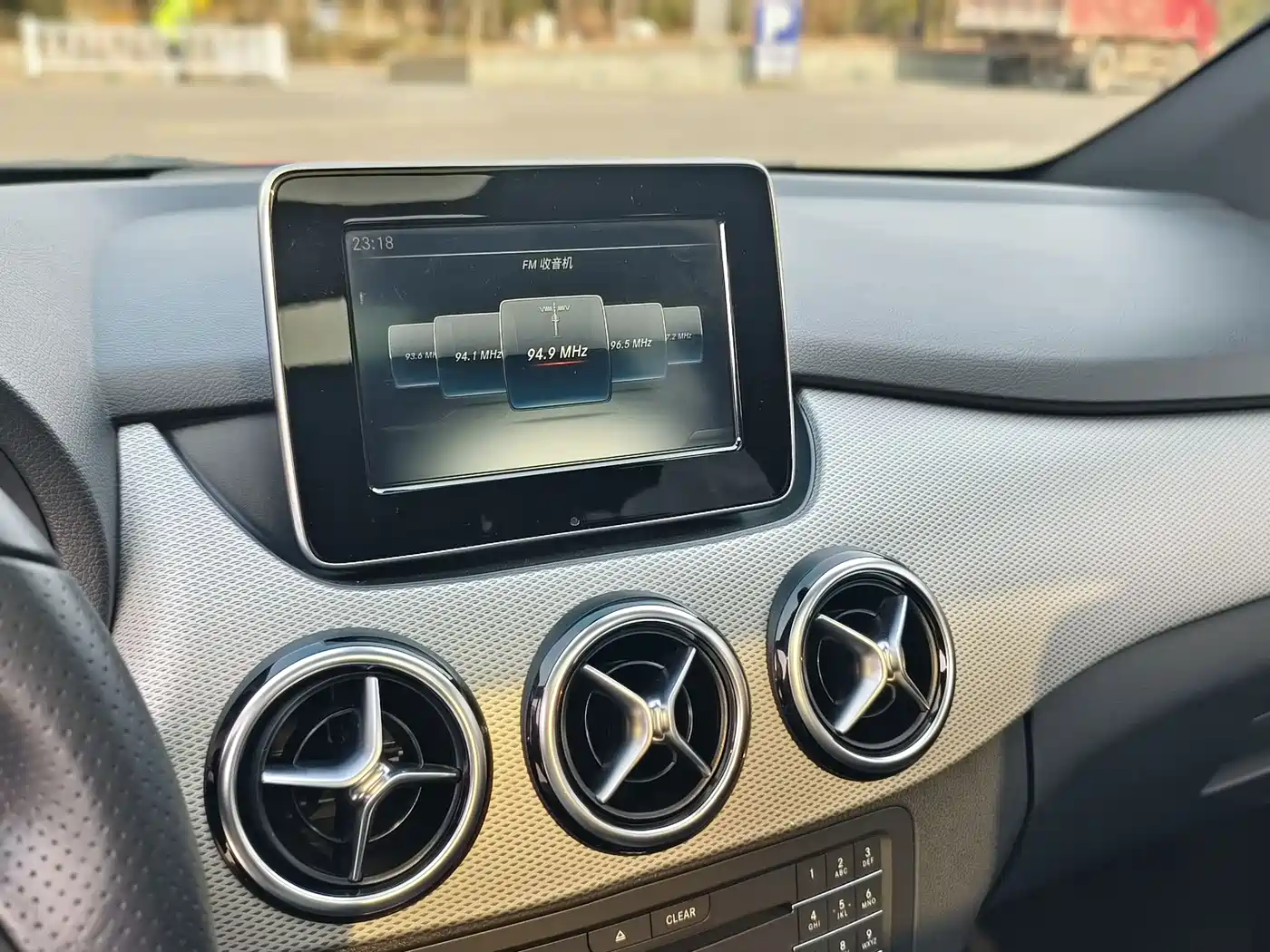 Mercedes-Benz B-Class 2017 B 200 Luxury фото 26