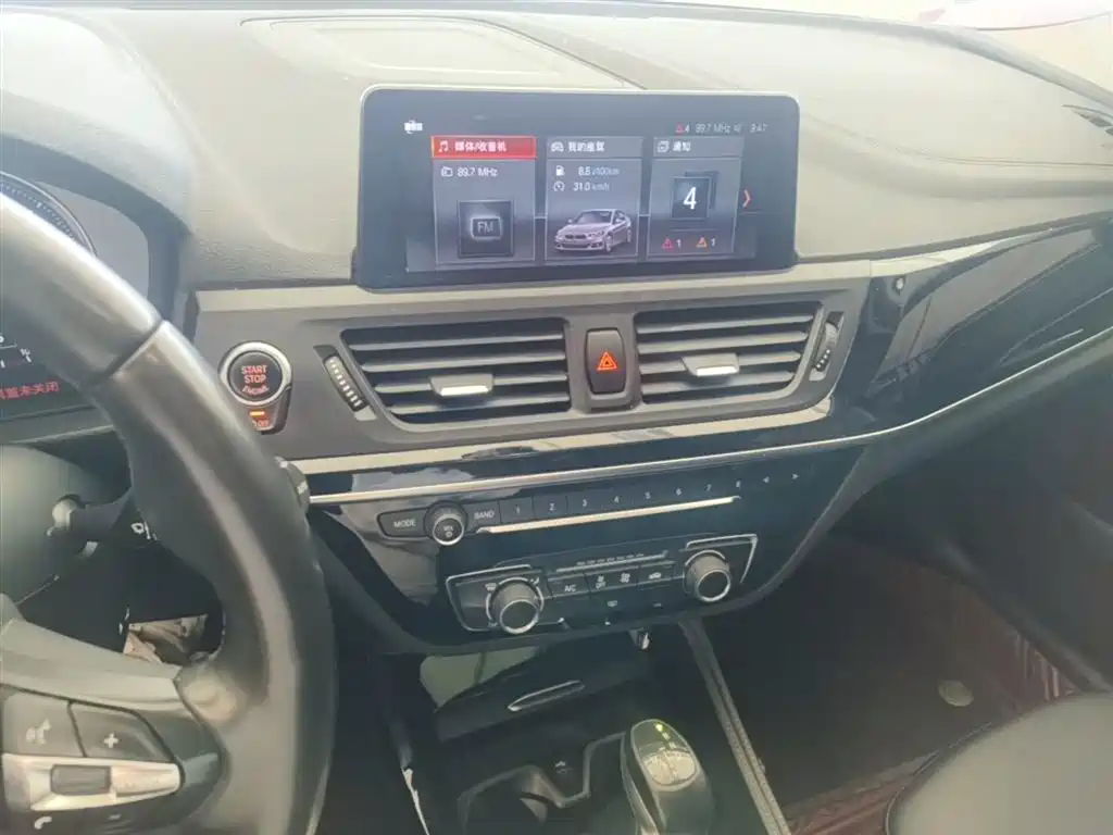 BMW 1 Series 2019 118i M Sport Package фото 13