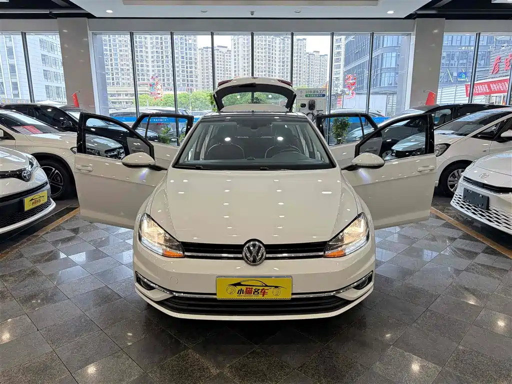 Volkswagen Golf 2018 230TSI Automatic Luxury фото 9