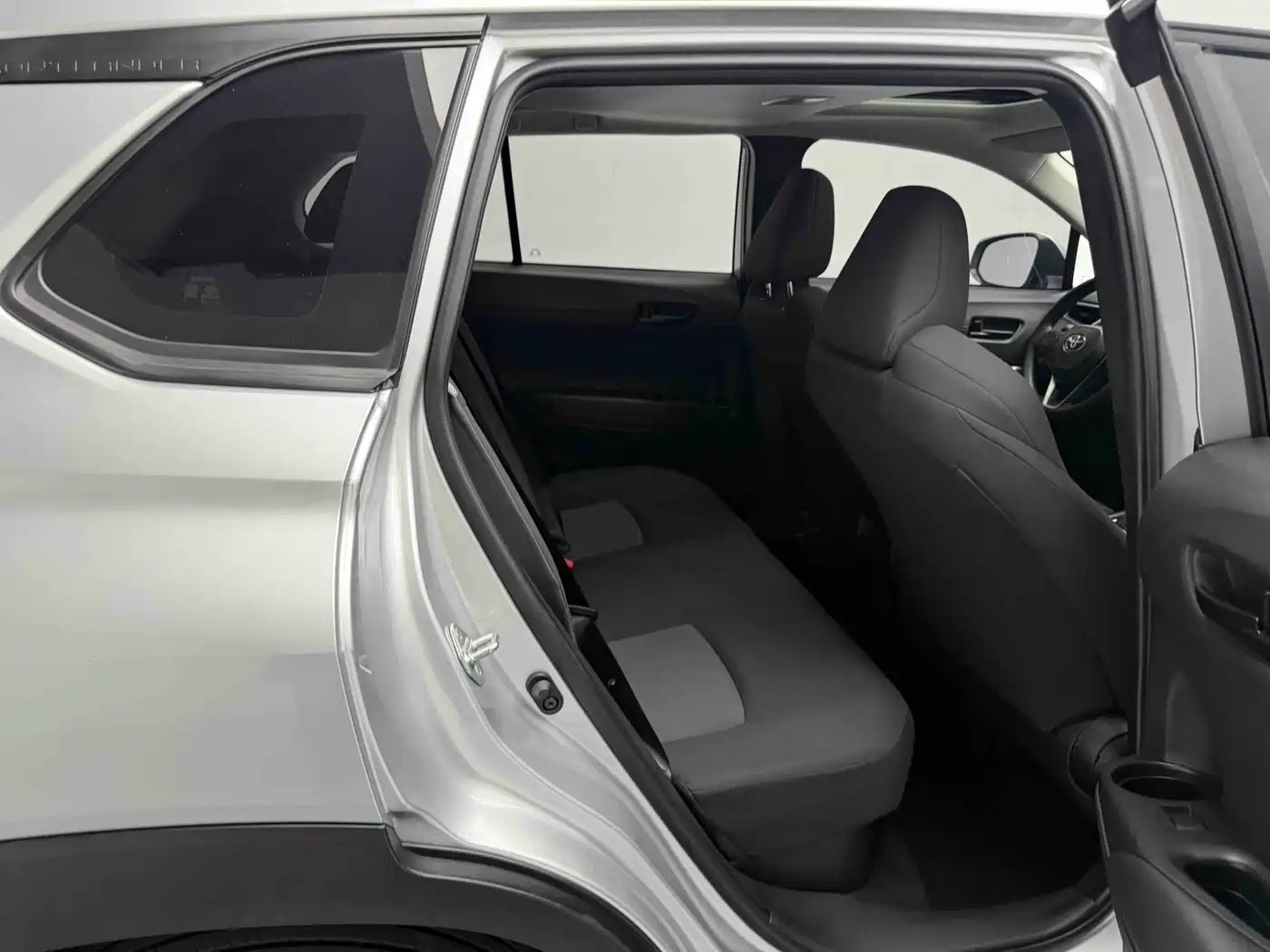 Toyota Frontlander 2024 2.0L Smart Hybrid Dual Engine Leading Edition фото 19