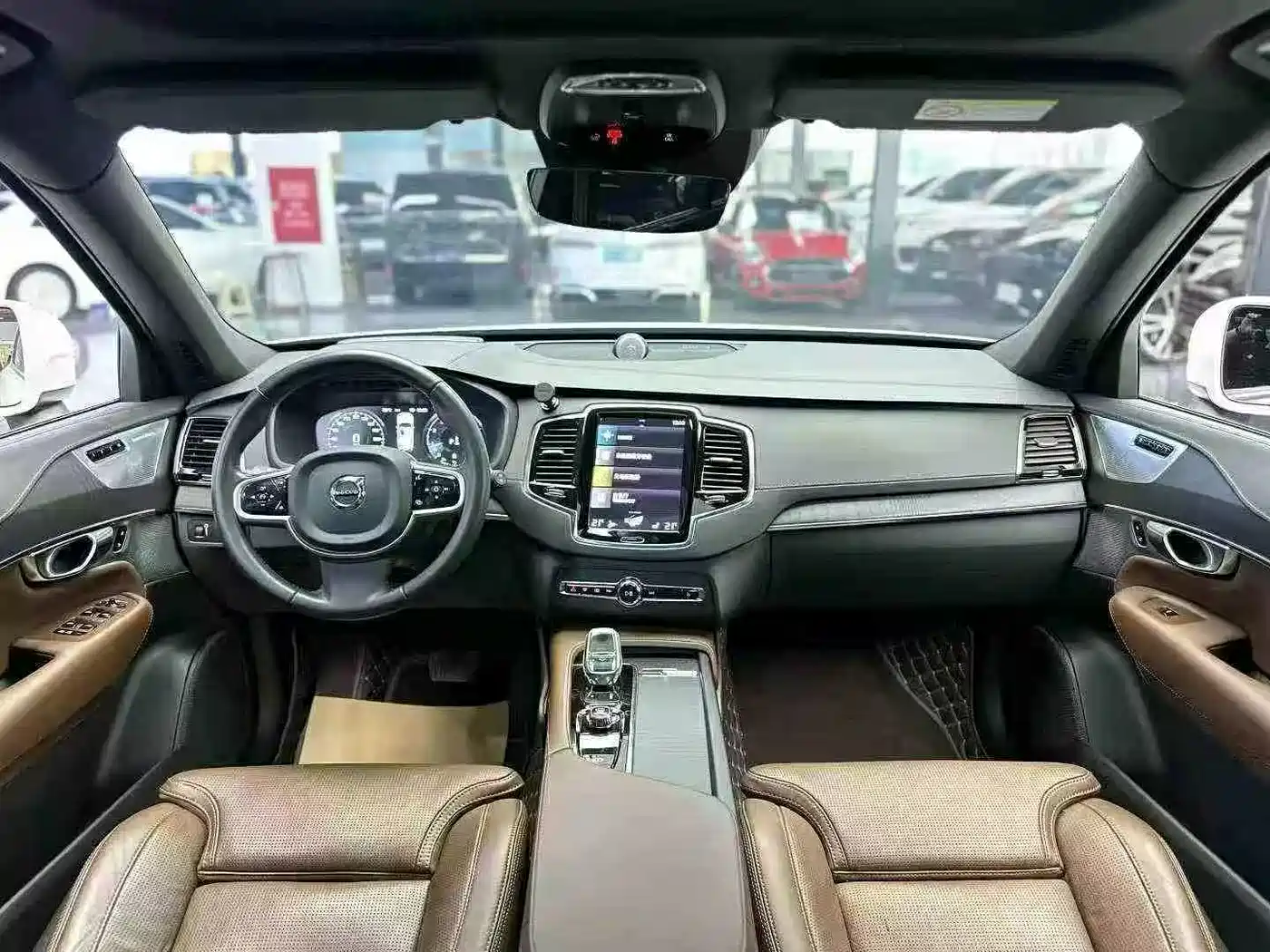 VOLVO XC90
