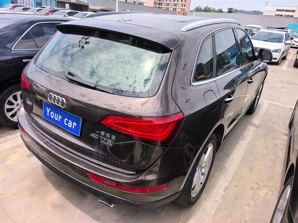 AUDI Q5