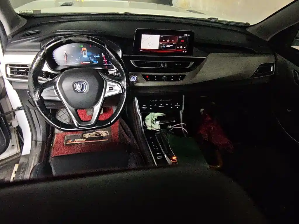 Фото 10 - Changan CS75
