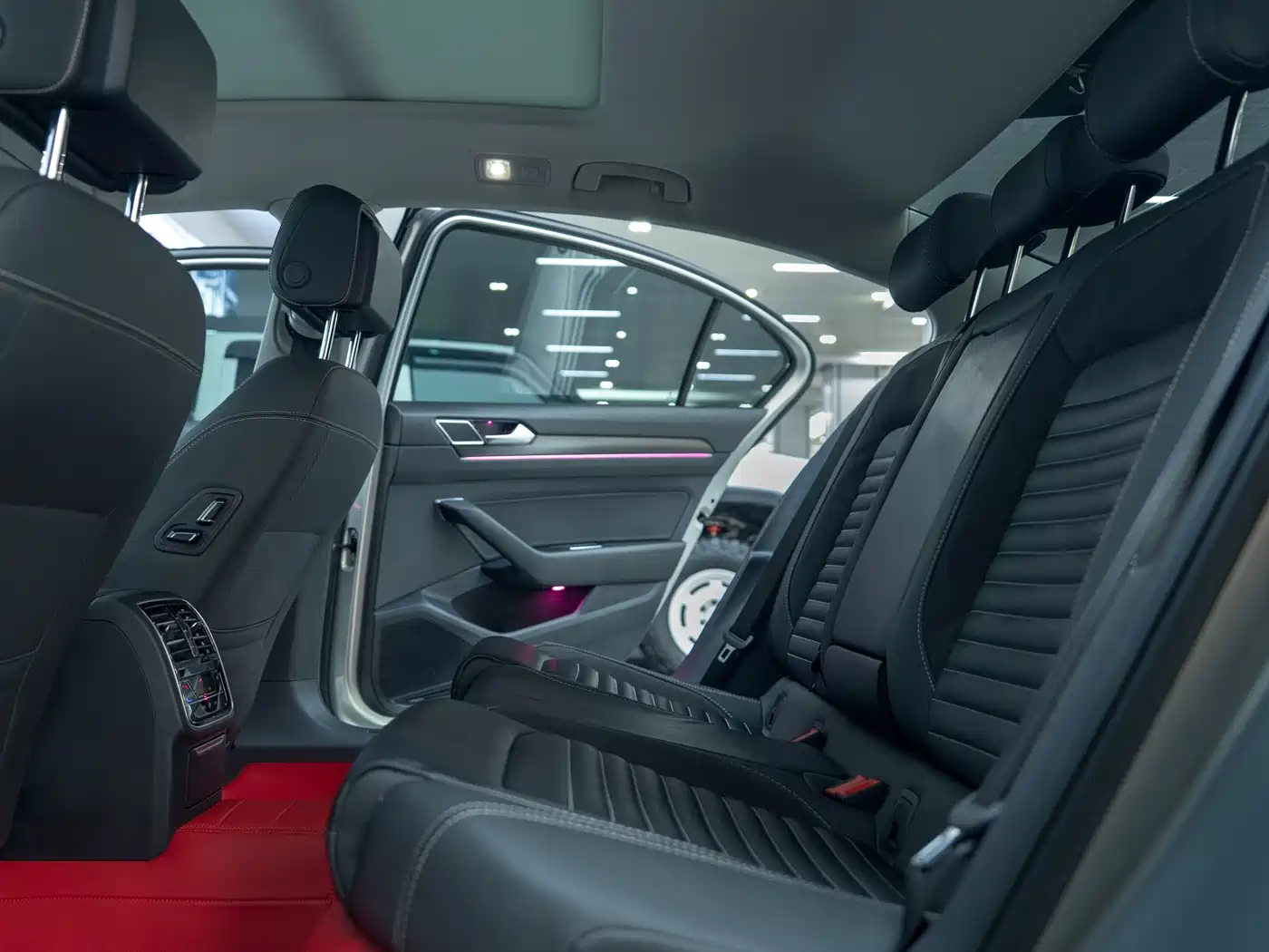 Volkswagen Magotan 2020 330TSI DSG Leading фото 13