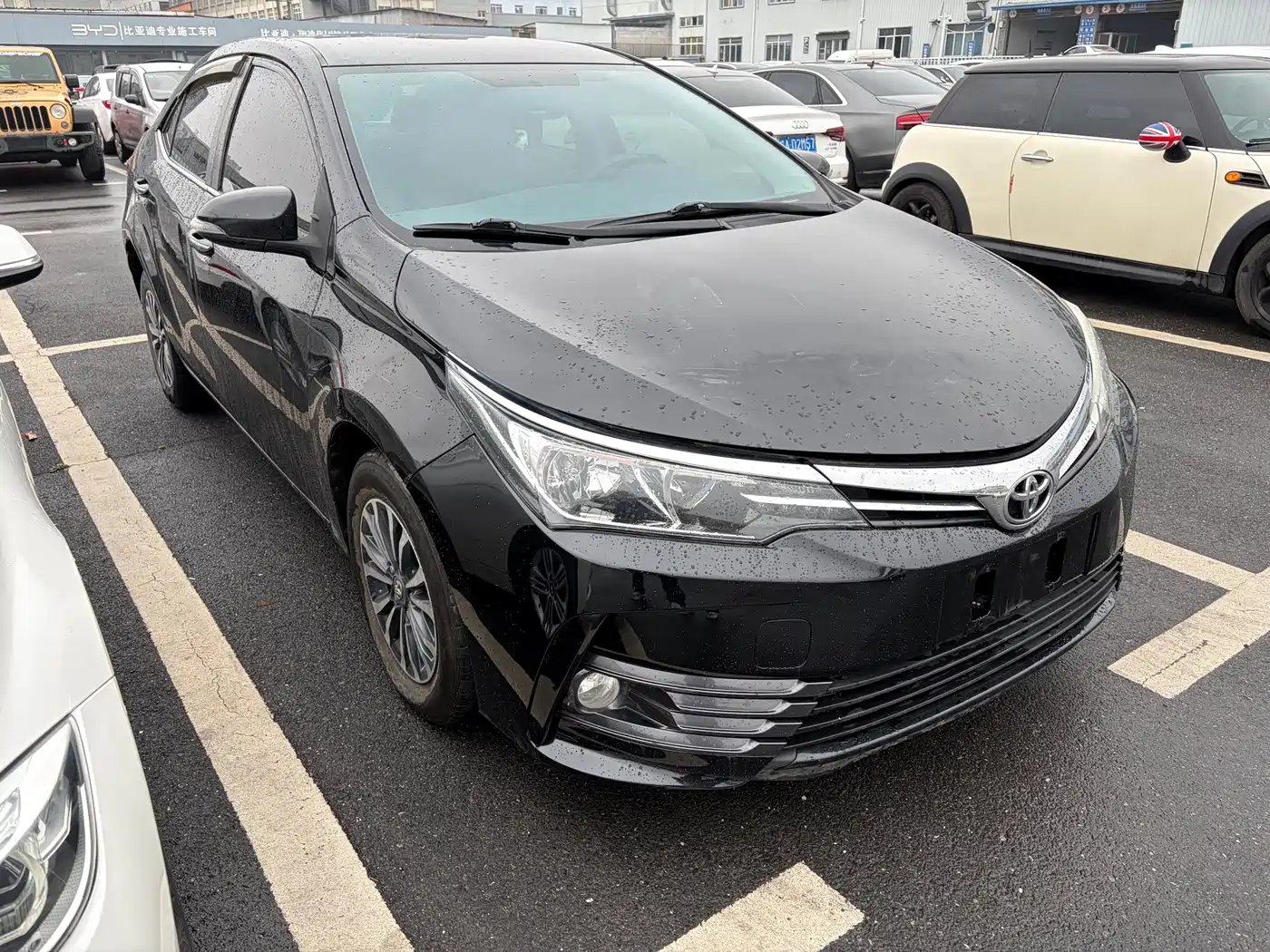 Toyota Corolla 2017 Facelift 1.2T S-CVT GL фото 3