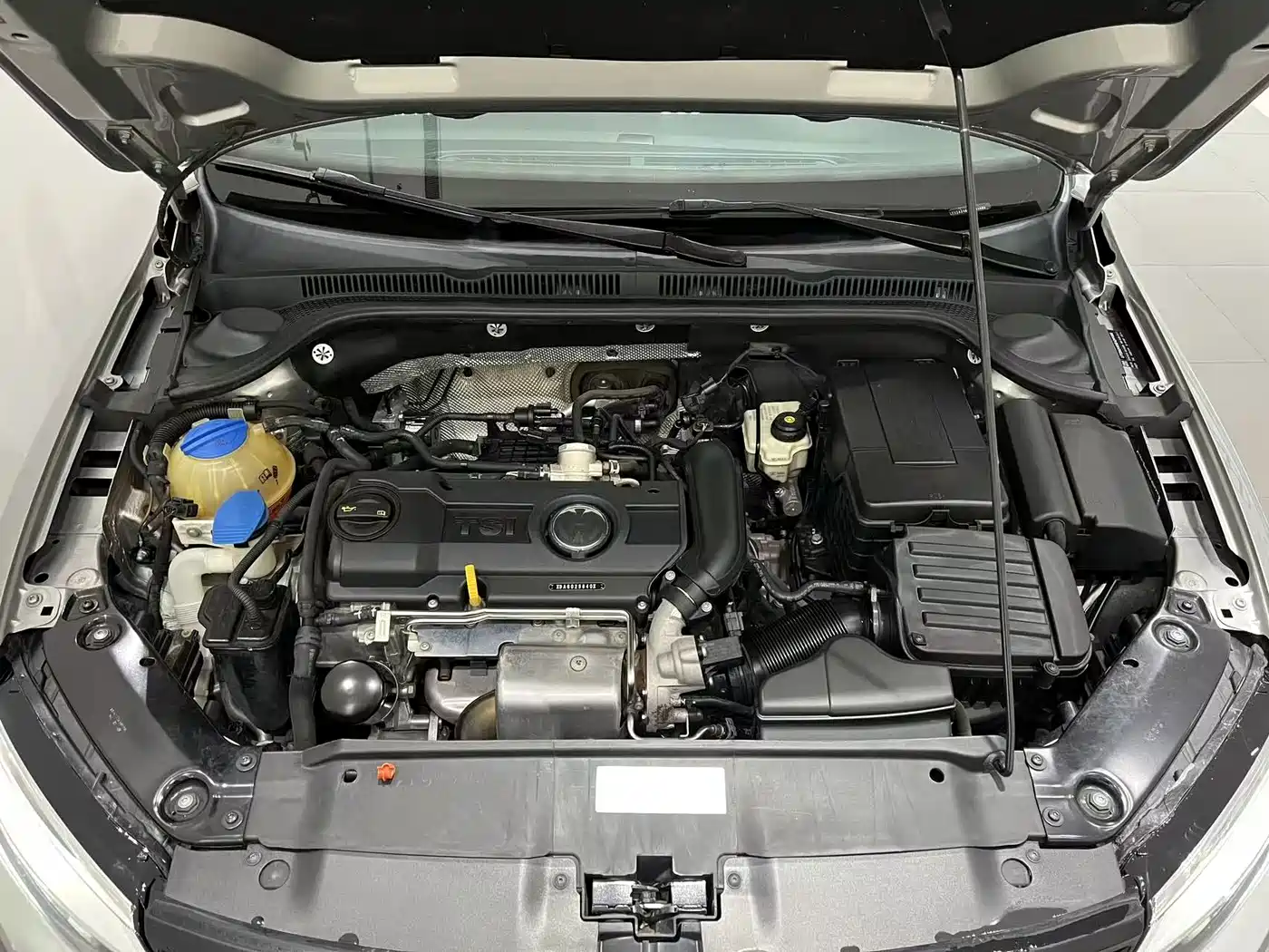 Volkswagen Sagitar 2014 1.4TSI Automatic Flagship фото 15