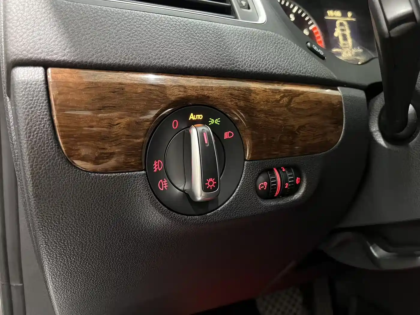 Volkswagen Sagitar 2014 1.4TSI Automatic Flagship фото 12