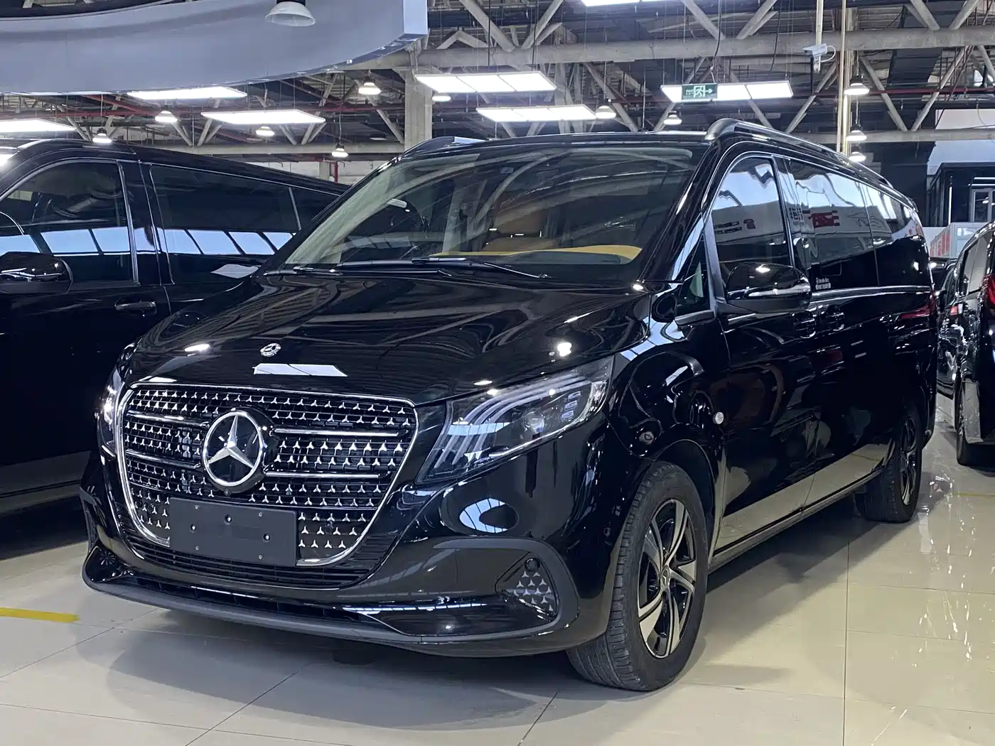 Mercedes-Benz Vito 2024 2.0T Business 7-Seater