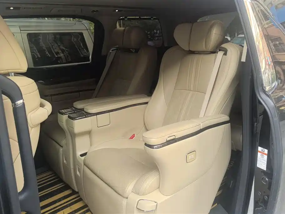 Toyota Alphard 2018 Facelift 3.5L Premium Edition фото 11