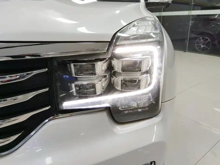 GAC Trumpchi Trumpchi GS8 2017 2017 320T 2WD Luxury Smart Connect (7-seater)