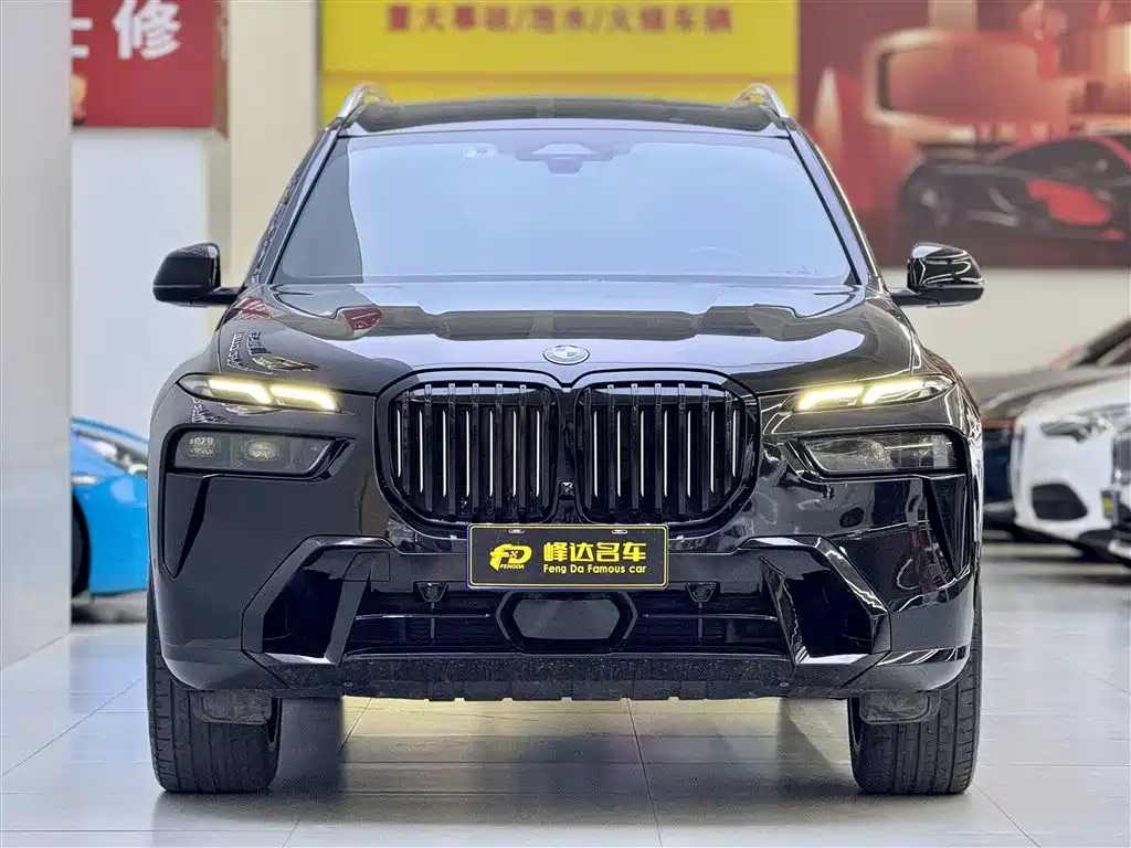 BMW X7 2023 xDrive40i Exclusive M Sport Package фото 3
