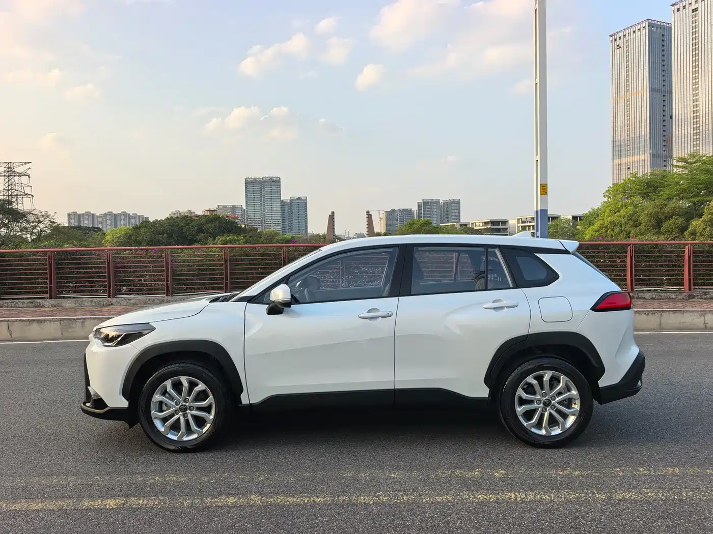 Toyota Frontlander 2024 2.0L CVT Elite Edition фото 18